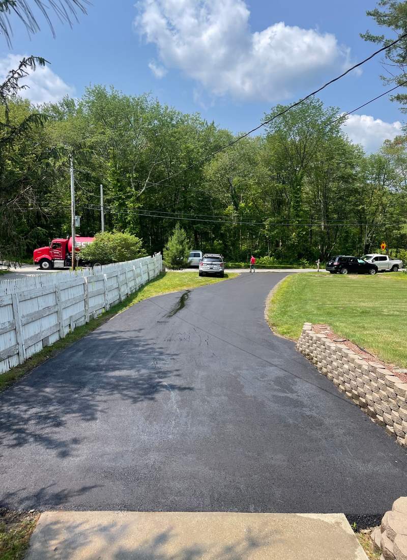Hot-mix asphalt installation
